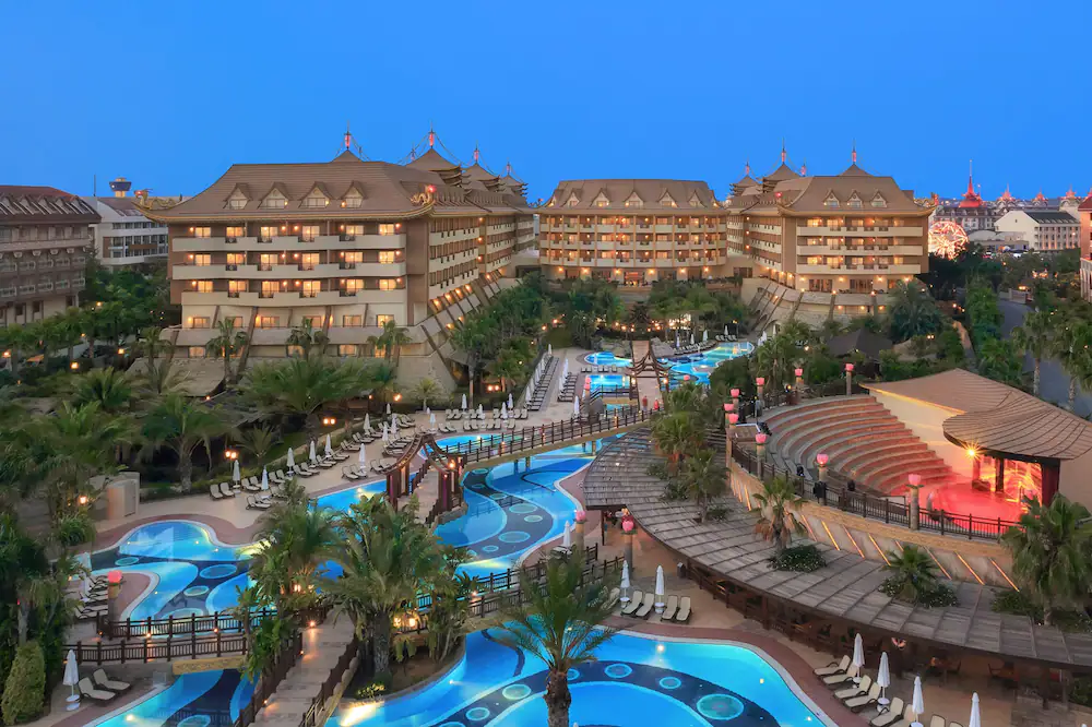 Royal Dragon Hotel – All Inclusive